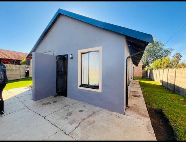 3 BEDROOM HOUSE FOR SALE IN ENNERDALE SOUTH